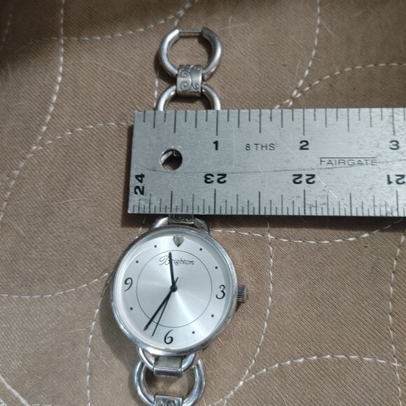 Brighton Watch York Womens Silver-Tone Link Bracelet With White Dial Heart - Picture 4 of 10